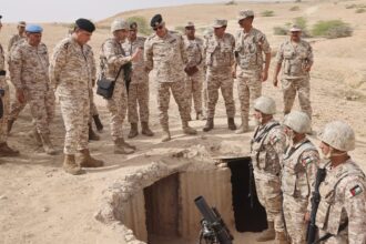 رئيس هيئة الأركان المشتركة يتفقد الواجهة الحدودية للمنطقة العسكرية الوسطى