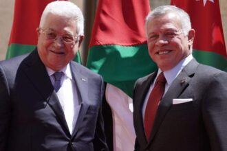الملك يتلقى اتصالا هاتفيا من الرئيس الفلسطيني
